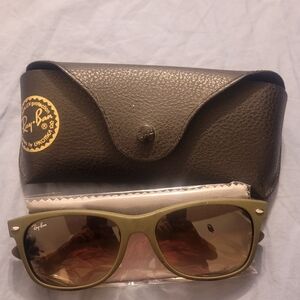 Ray-Ban Olive Sunglasses